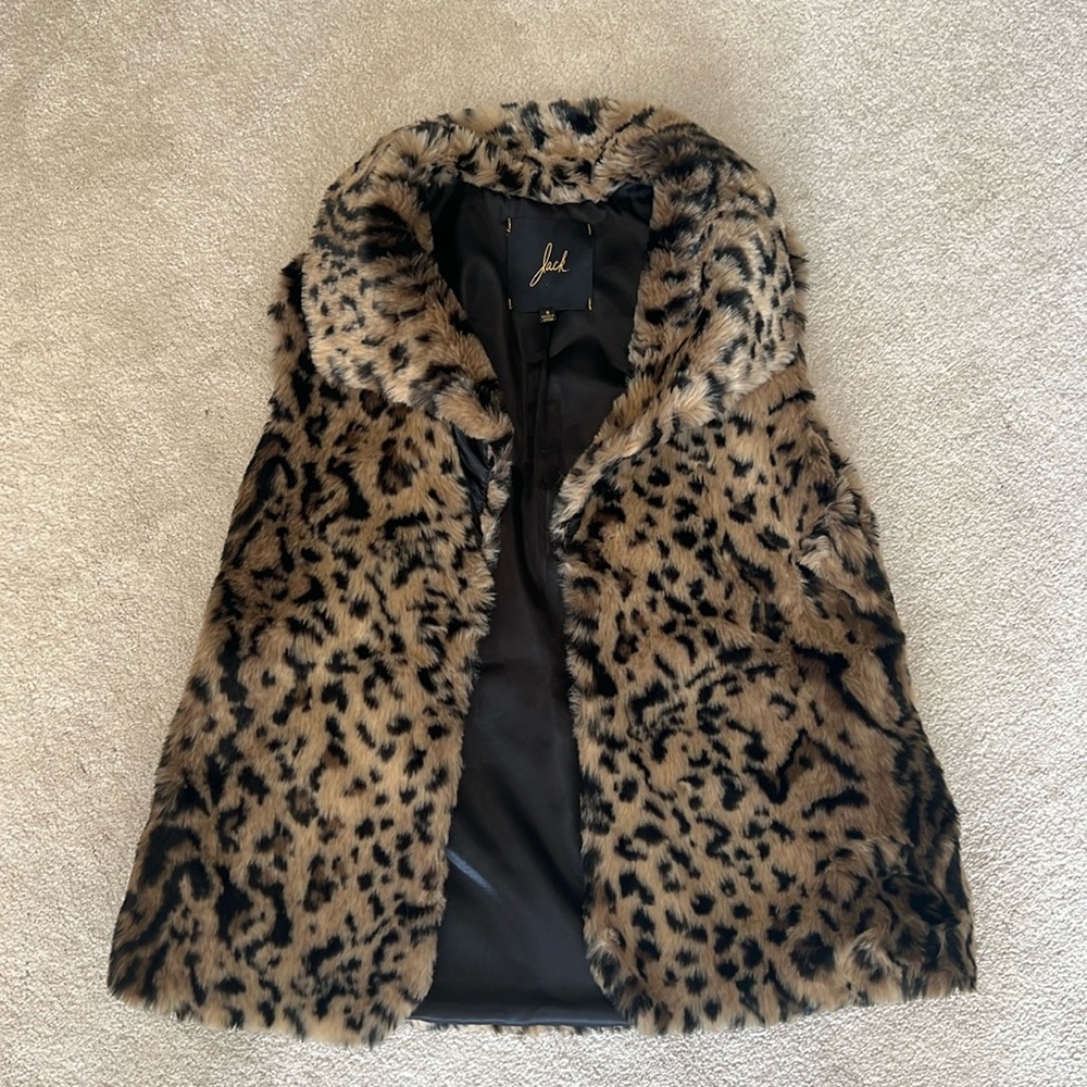 Leopard faux fur vest. Size small